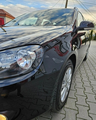 Volkswagen Golf cena 24990 przebieg: 174000, rok produkcji 2011 z Bobowa małe 704